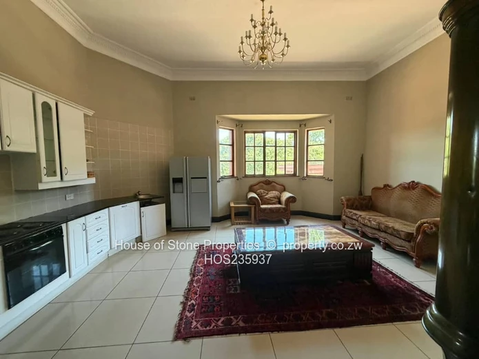 Hogerty Hill: Grand 8-Bed Mansion with Pool