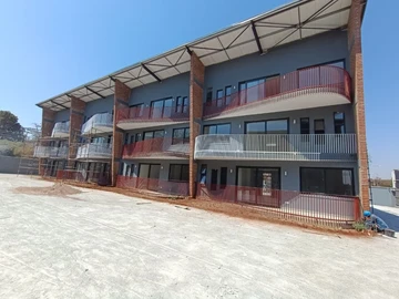 2 Bedroom Flat & Apartment