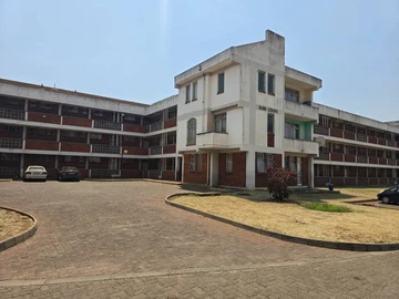 2 Bedroom Flat & Apartment