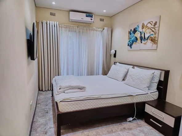 3 Bedroom Flat & Apartment