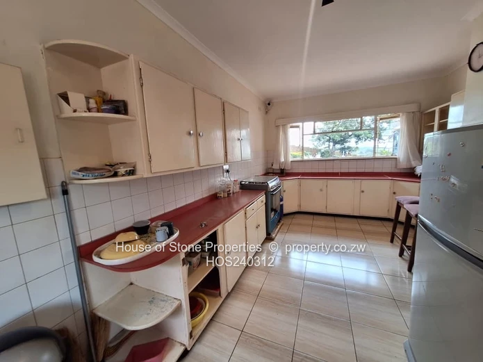 Cold Comfort 5-bedroom double-storey house (Sole Mandate)