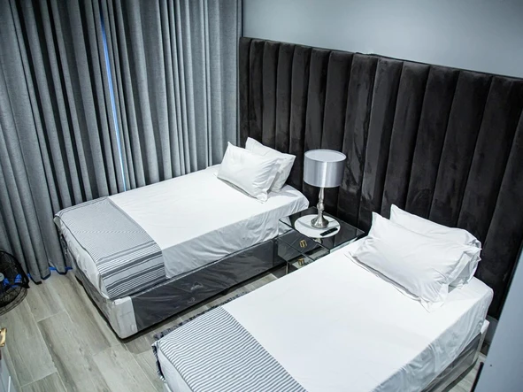 3 Bedroom Flat & Apartment