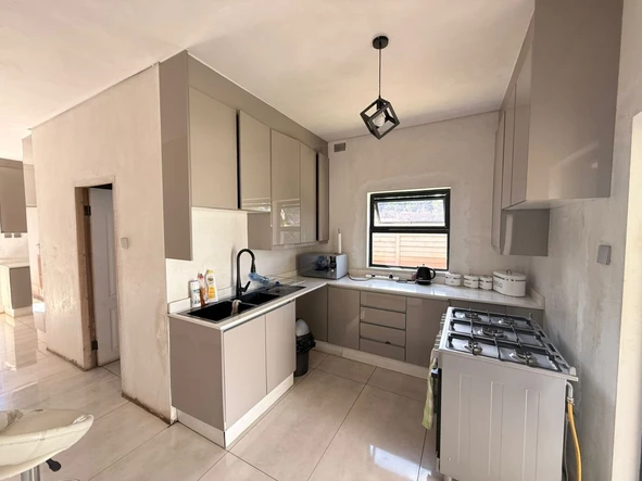 8 Bedroom House