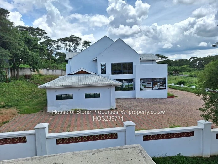 Helensvale Cluster Development for sale Borrowdale Brooke Drive