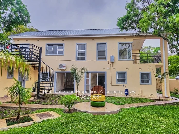 Luxurious Greystone Park Duplex — Executive 3-Bedroom Apartment 