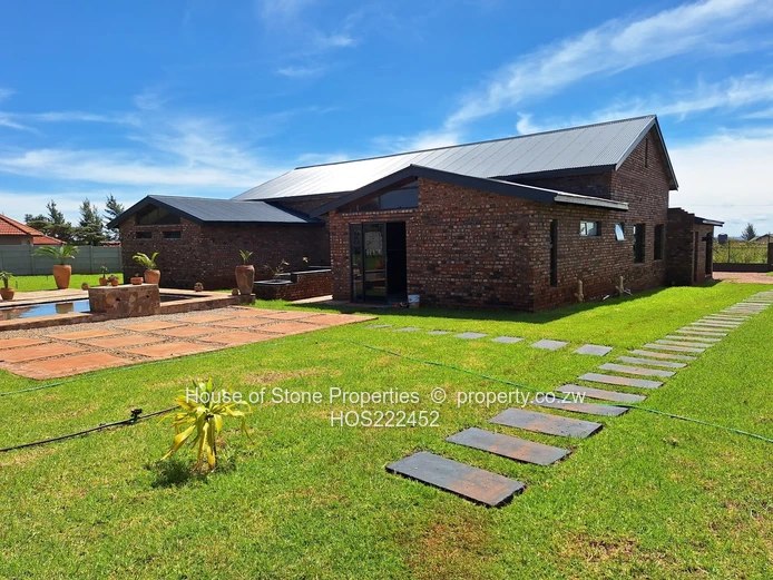 Spacious 5-Bedroom Home with Pool on 2006m² in Gletwin Park