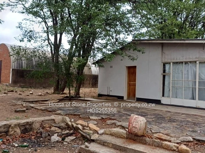  Fully Functional Beitbridge Service Station for Sale