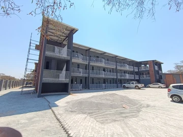 2 Bedroom Flat & Apartment