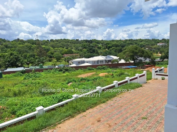 Helensvale Cluster Development for sale Borrowdale Brooke Drive