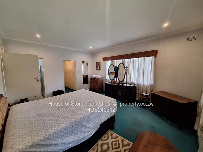 Cold Comfort 5-bedroom double-storey house (Sole Mandate)