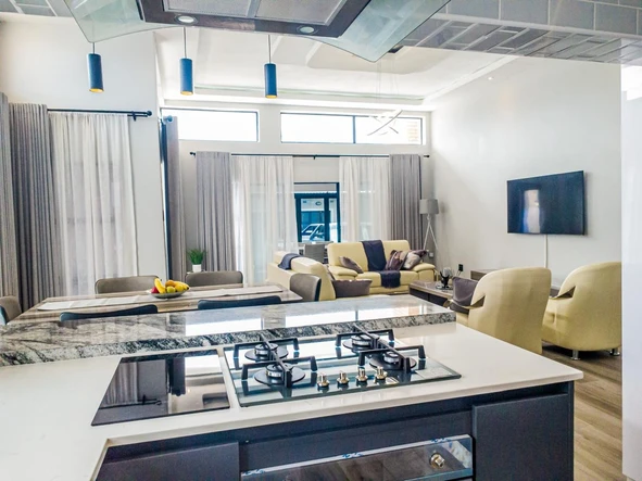 3 Bedroom Flat & Apartment