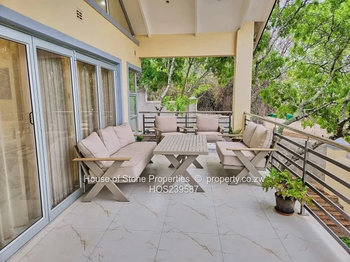 Luxurious Greystone Park Duplex — Executive 3-Bedroom Apartment 