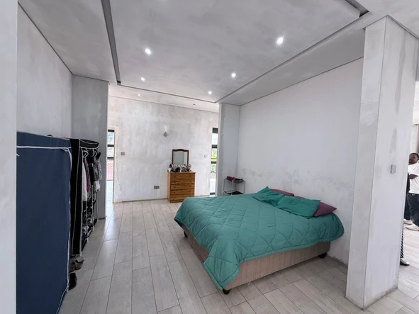 8 Bedroom House