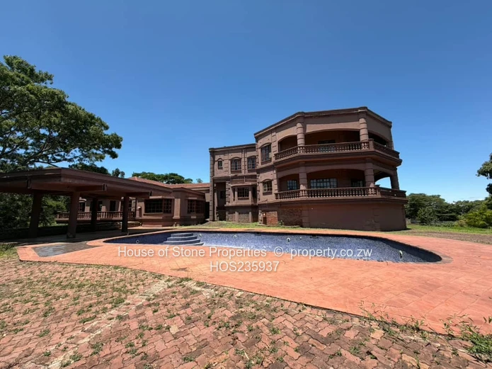 Hogerty Hill: Grand 8-Bed Mansion with Pool