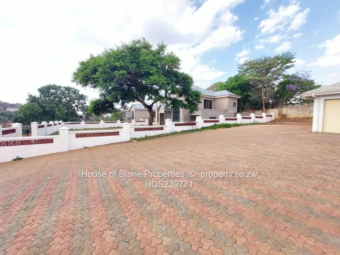 Helensvale Cluster Development for sale Borrowdale Brooke Drive