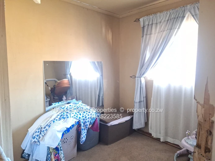 Charming Garden Flat in Meyrick Park: Modern Living Awaits!