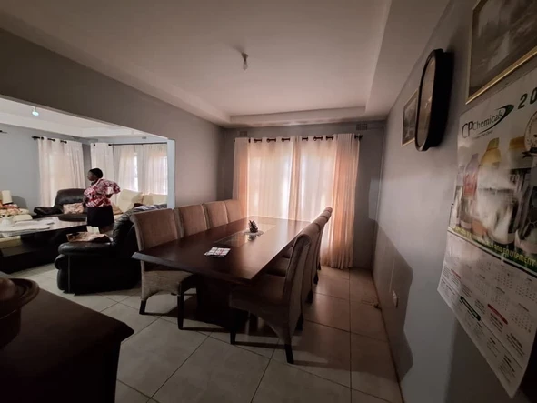 5 Bedroom House