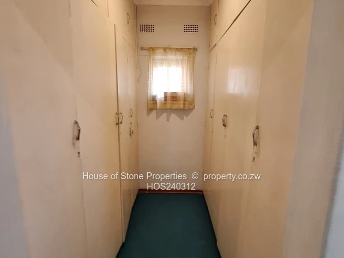 Cold Comfort 5-bedroom double-storey house (Sole Mandate)