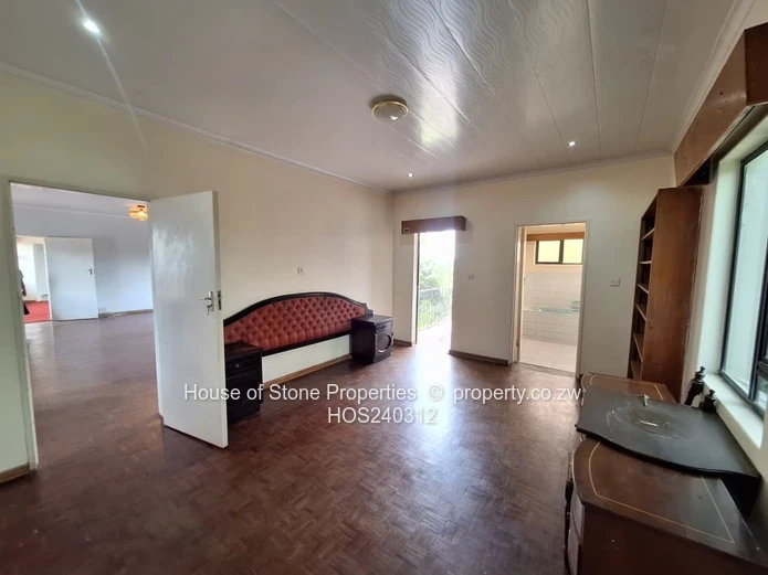 Cold Comfort 5-bedroom double-storey house (Sole Mandate)