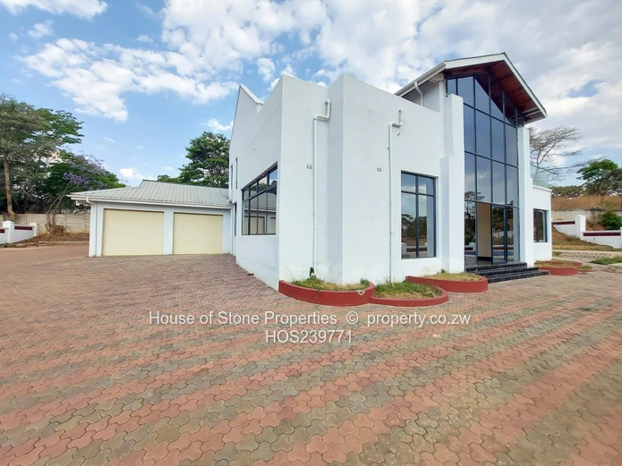 Helensvale Cluster Development for sale Borrowdale Brooke Drive